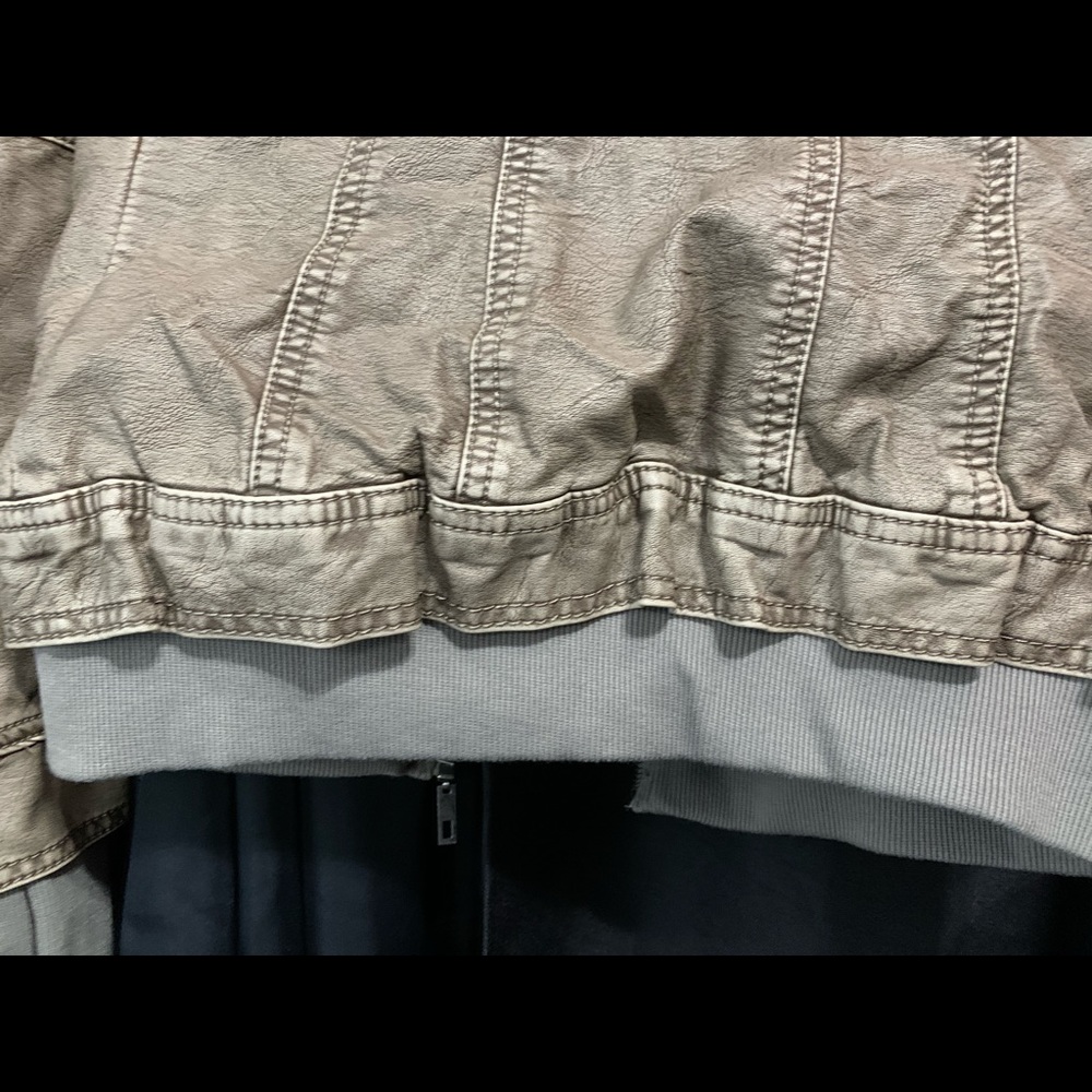 Jacket - Picture 7 of 10